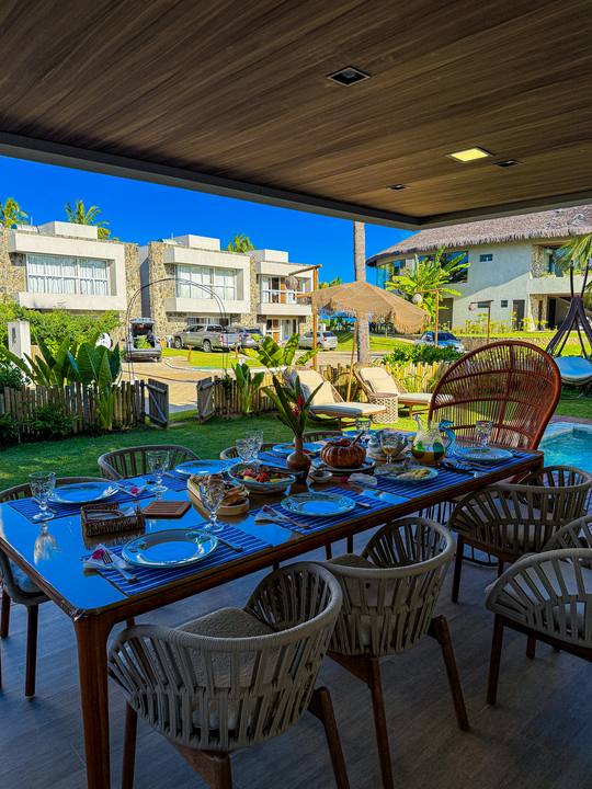 Área gourmet com vista pro jardim